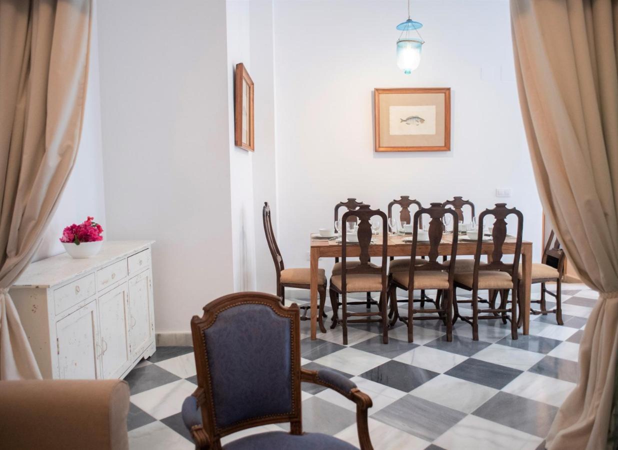 Gatu Premium Apartamento Palacio Oneto Con Jardin Privado " Preferente Mayores De 25 Anos Y Familias " El Puerto de Santa Maria Exterior foto