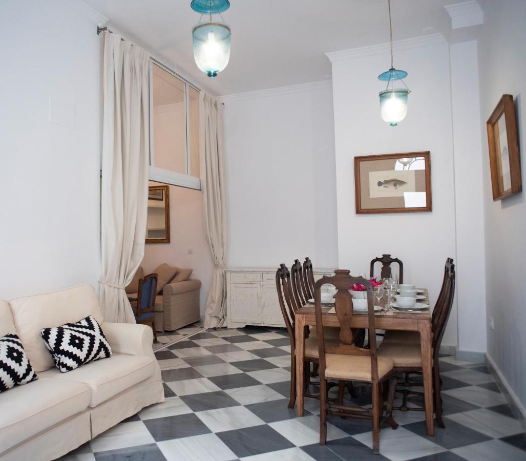 Gatu Premium Apartamento Palacio Oneto Con Jardin Privado " Preferente Mayores De 25 Anos Y Familias " El Puerto de Santa Maria Exterior foto