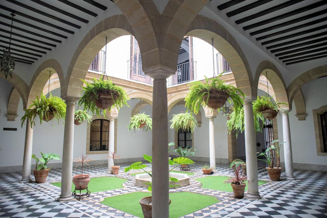 Gatu Premium Apartamento Palacio Oneto Con Jardin Privado " Preferente Mayores De 25 Anos Y Familias " El Puerto de Santa Maria Exterior foto