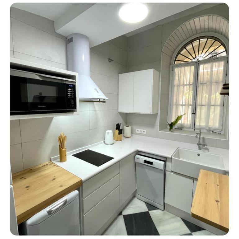 Gatu Premium Apartamento Palacio Oneto Con Jardin Privado " Preferente Mayores De 25 Anos Y Familias " El Puerto de Santa Maria Exterior foto